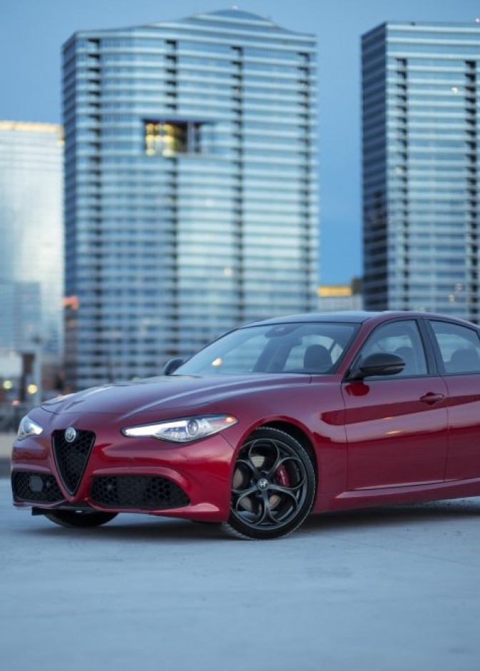 الفا روميو جوليتا 2019 من الداخل