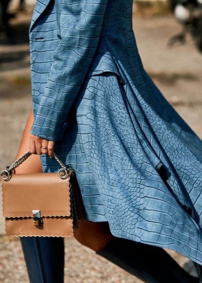حقيبة clutch بلون havane