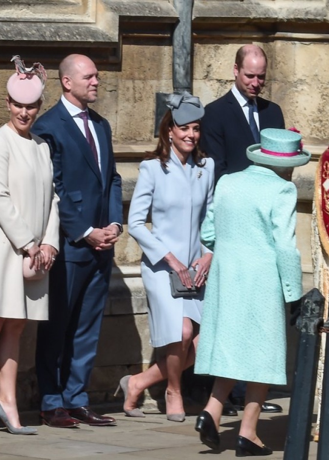  الانحناء للأميرات الملكيات بالمولد