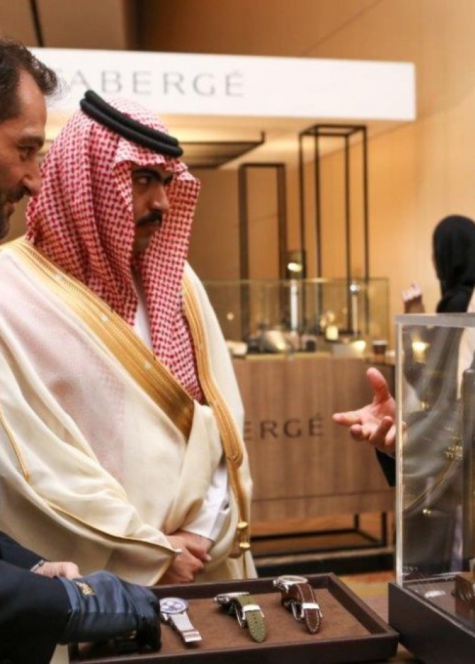سمو الأمير فيصل بن سعد بن سعود بن محمد بن عبد العزيز آل سعود يفتتح "صالون الساعات الراقية" في الرياض