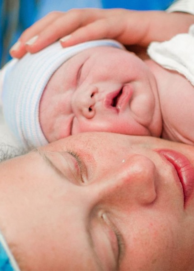 فوائد الولادة الطبيعية للمرأة