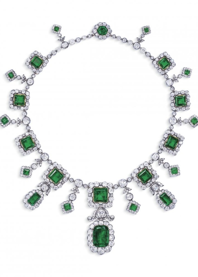 تاج نادر من الزبرجد والألماس من فابرجيه، 1904