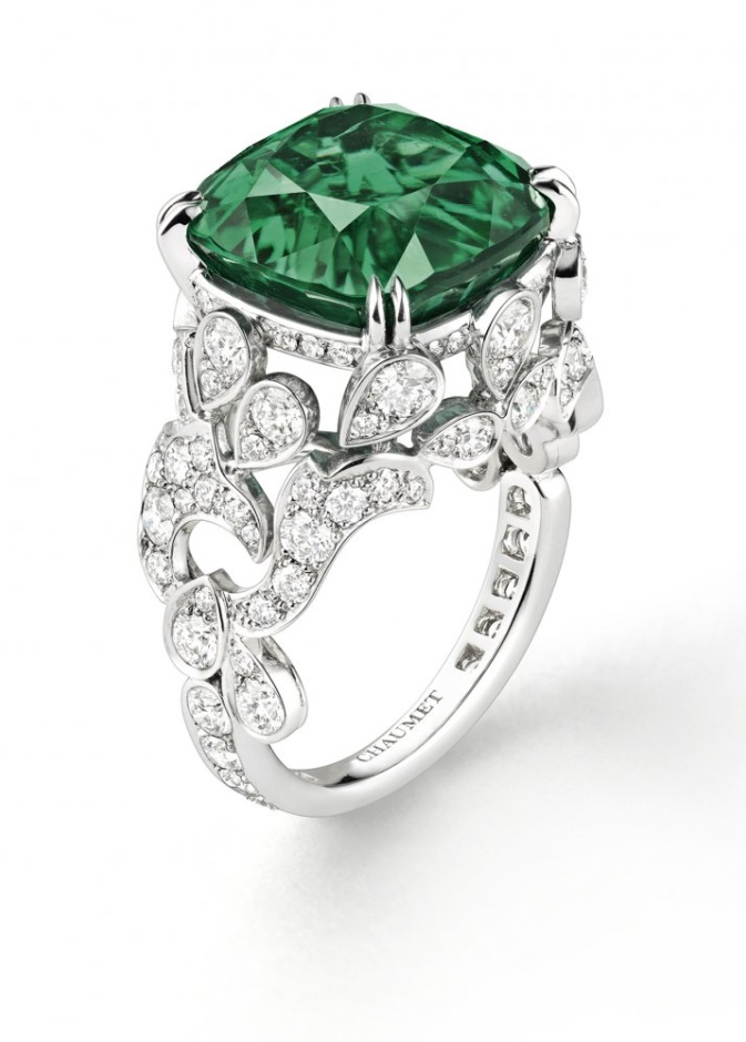 خاتم الماس مع زمرد من شوميه Chaumet