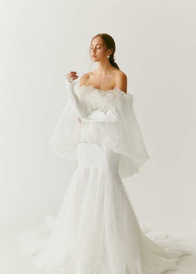 فستان من monique-lhuillier