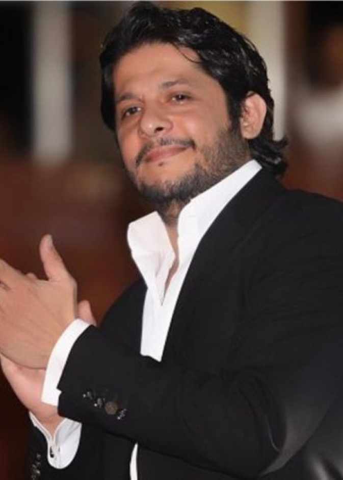 معين شريف يغني شارة مسلسل "دقيقة صمت"