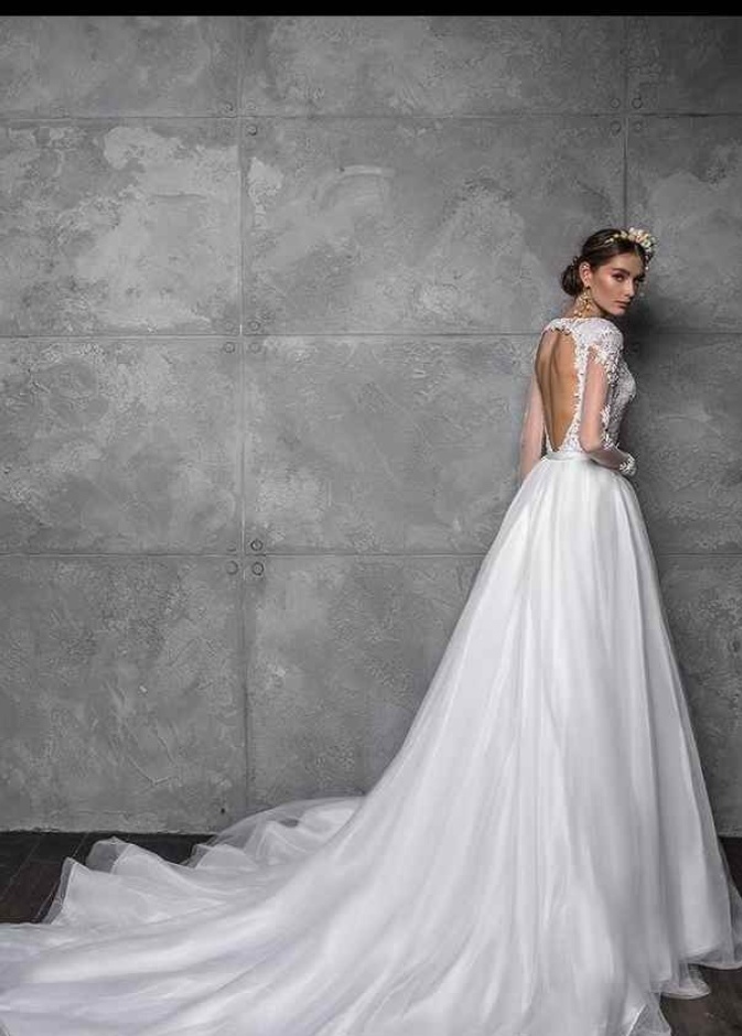 فساتين زفاف ملكية