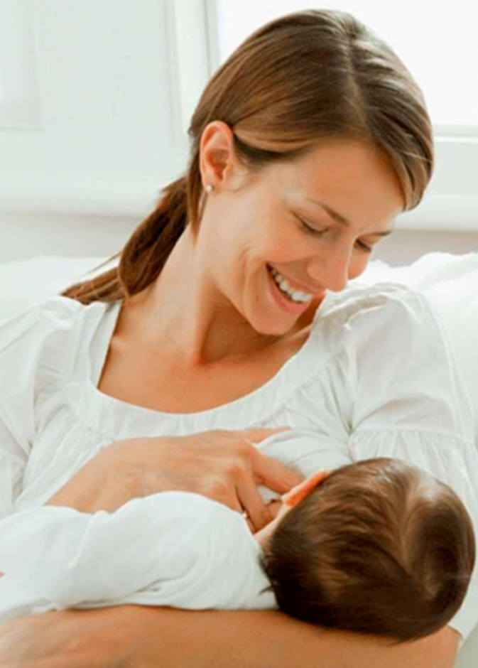 أعراض هامة يجب أن تنتبه إليها الأم المرضعة أثناء الصيام