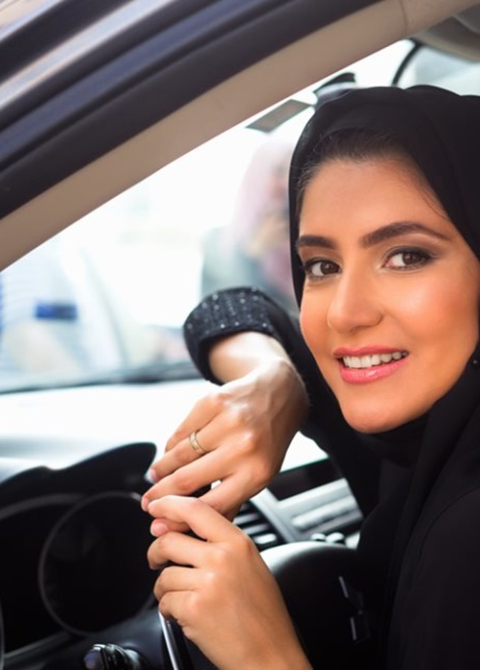إيجابيات قيادة المرأة للسيارة