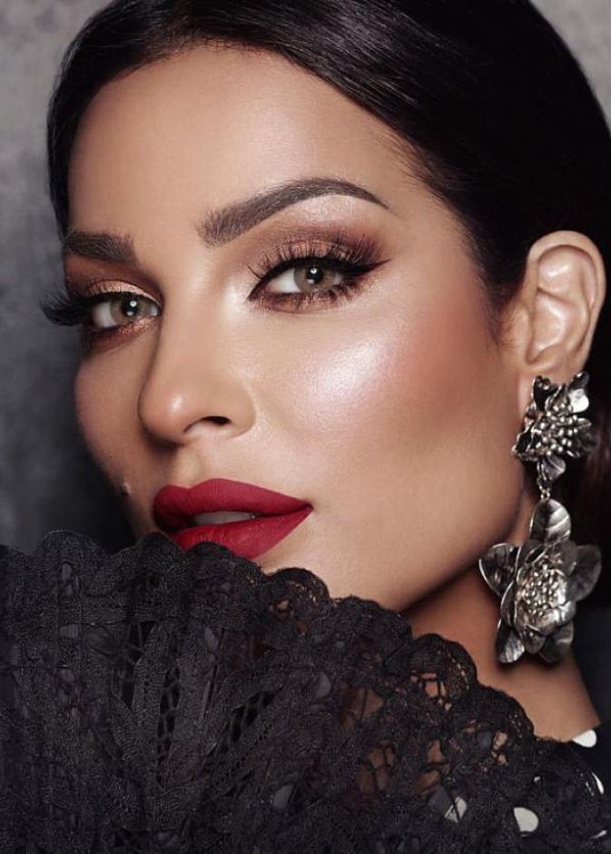 مكياج كلاسيكي جذاب اعتمديه في سهرات رمضان 2019