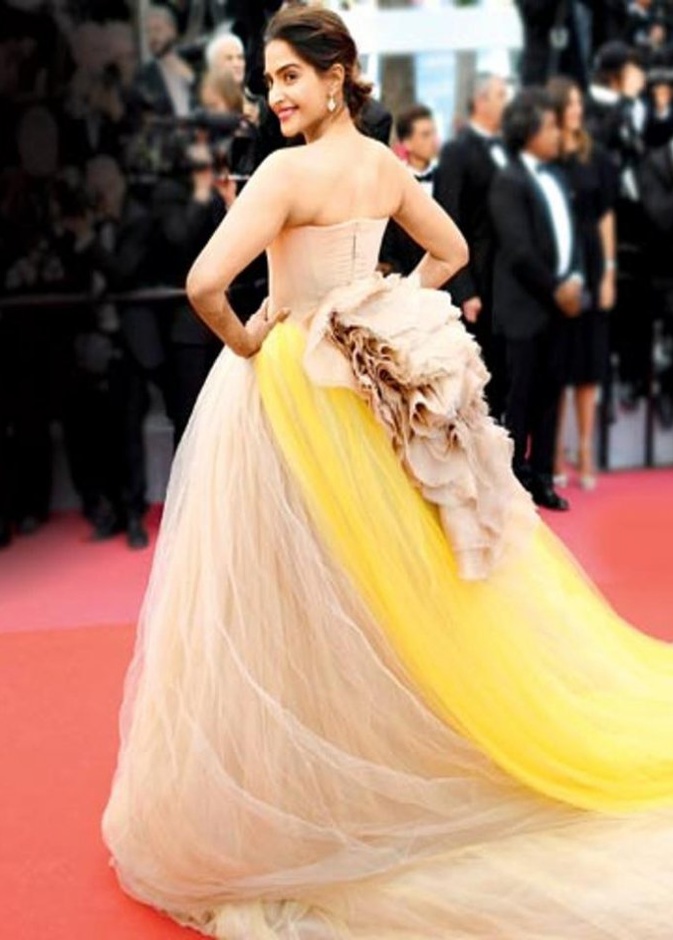 سونام كابور تخضع لحمية غذائية خاصة 