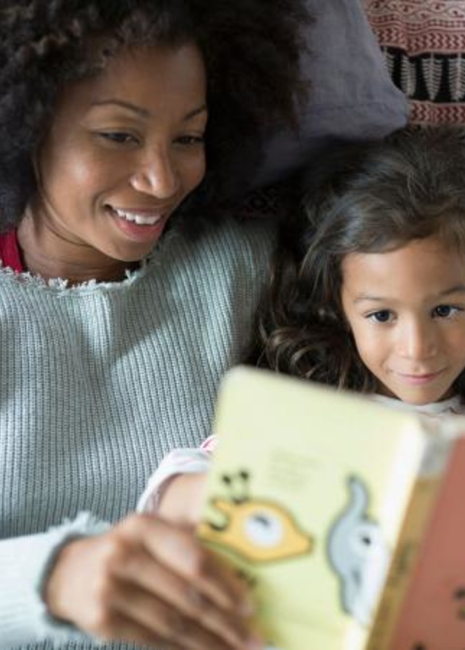 خلف شخصيتها القوية، تبقى طفلة هادئة، إيجابية، ومرحة