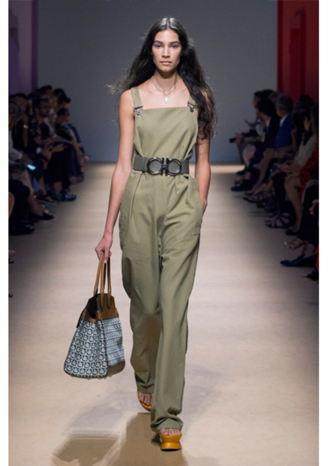 سالوبيت الجمبسوت من Brandon Maxwell