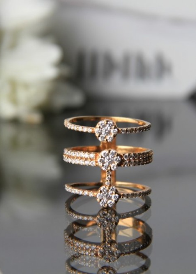 مقابلة مع مصممة المجوهرات جيهان الحرازي