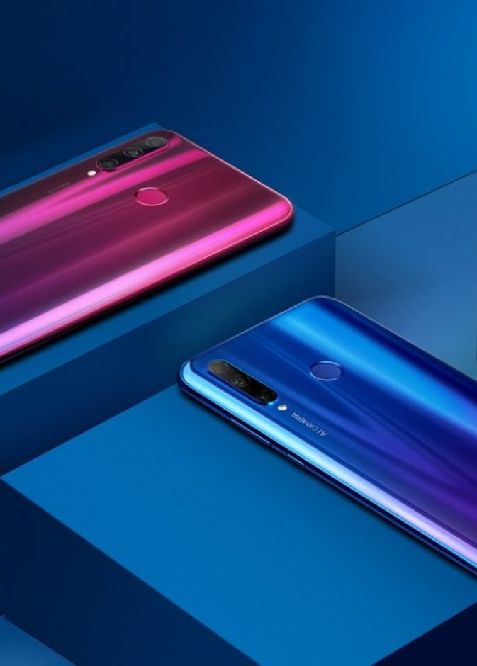 HONOR Phantom Blue & Phantom Red