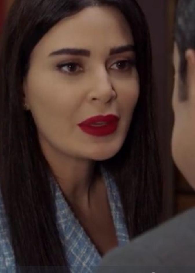 مشهد مؤثر بين شاهين ومنى