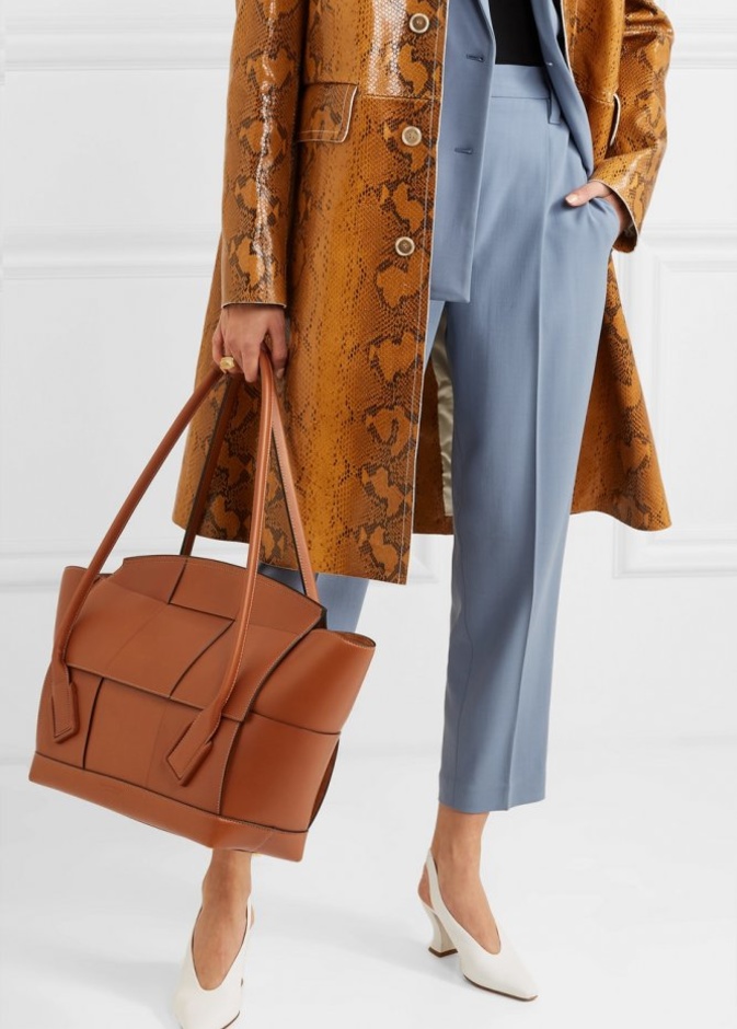  شنطة يد للعمل من Bottega Veneta