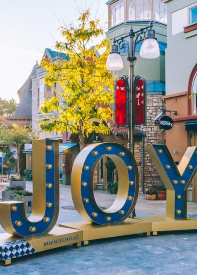 تحت شعار "بلجيكي وأفتخر" Bicester Village تتعاون مع الفنان السريالي شارل كيزان