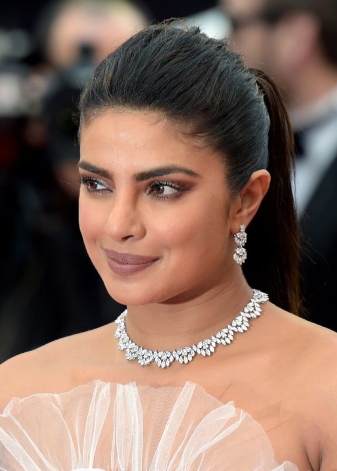 كاميلا موروني ترتدي مجوهرات بولغاري