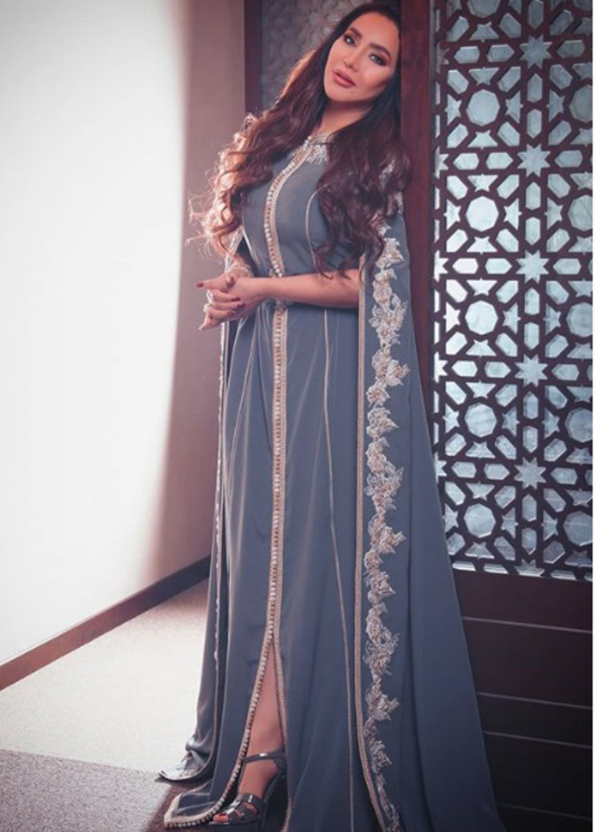 أجمل إطلالات لجين عمران بموضة القفاطين البرونزية لرمضان 2019‏