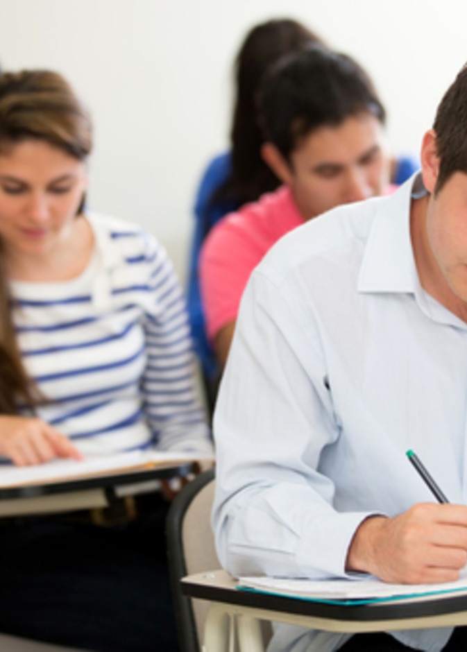 حكم الإفطار في نهار رمضان بسبب الإمتحانات الدراسية 