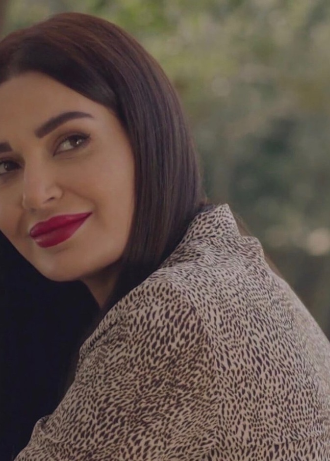 احصلي على مكياج سيرين بهذه الخطوات السريعة