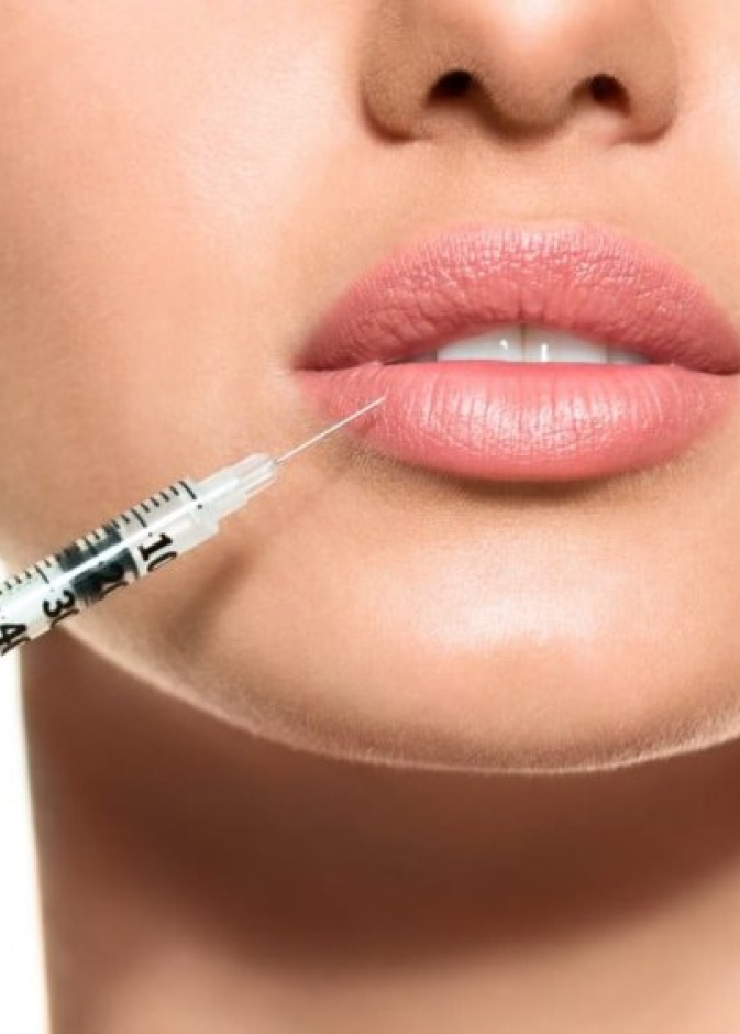 تعرفي على عملية تكبير الشفايف بالسيليكون لشفاه ممتلئة وجميلة وأهم مخاطرها