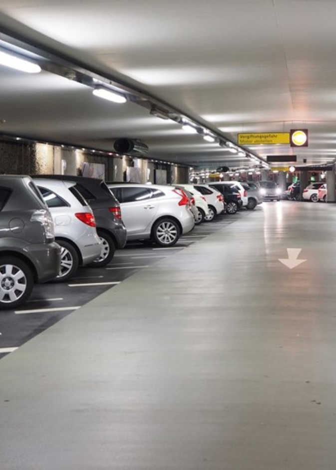  إتمام علميات الركن بشكل صحيح يتطلب التأقلم أولاً على السيارة وحدود زواياها الخارجية وموضع الإطارات.