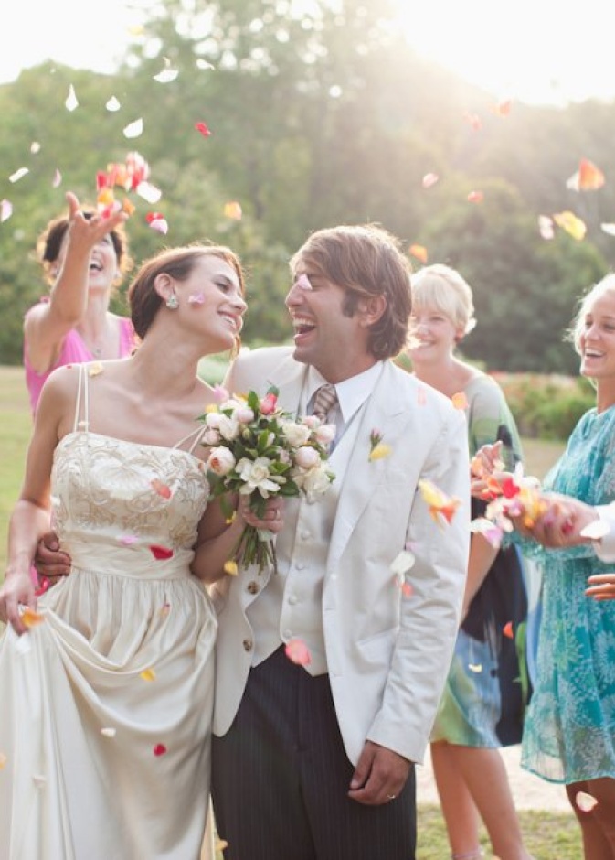 استخدمي أغراض تمثل قيمة ما لديك أو لدى عريسك المستقبلي في ديكور حفل زفافك