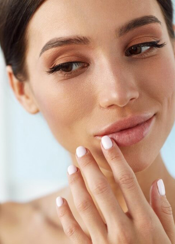 احصلي على شفاه كبيرة وممتلئة من خلال تمارين طبيعية للوجه