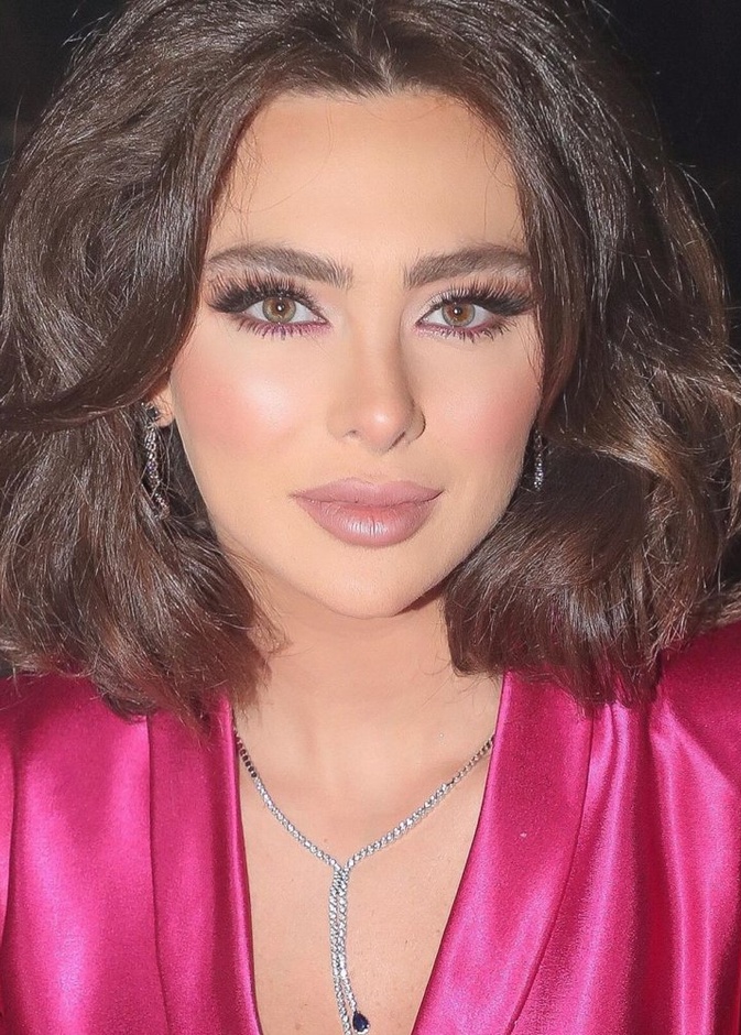 احدث اطلالة جمالية لنجوى كرم بمكياج العيون القوي