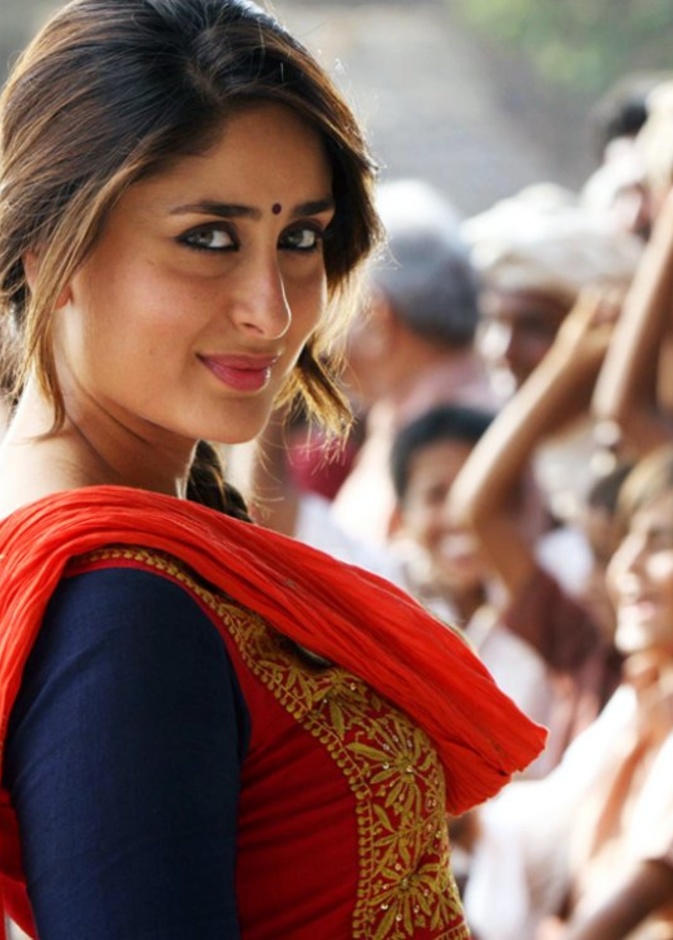 كارينا كابور Kareena Kapoor وكاريشنا كابور في عطلة عائلية في لندن