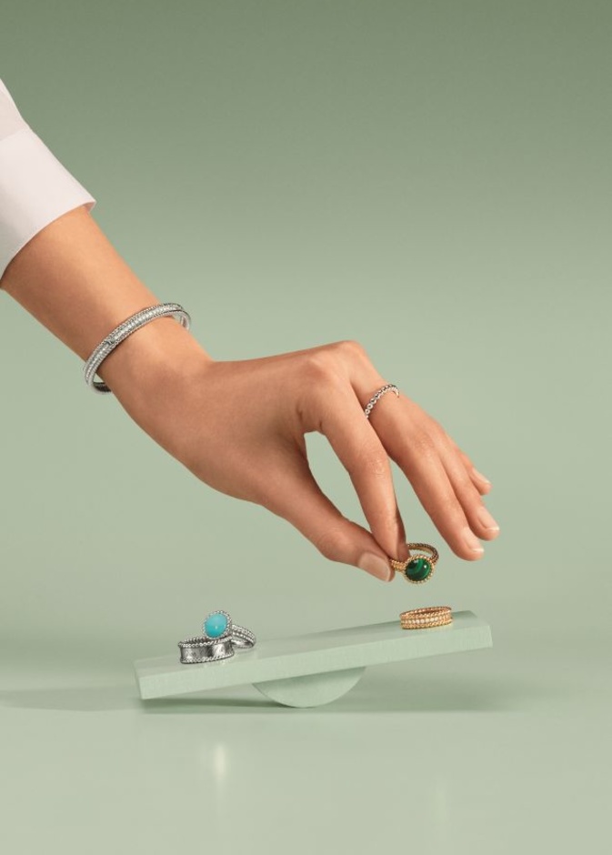 أقراط بيرايه كولور ذهب أصفر ومالاكيت