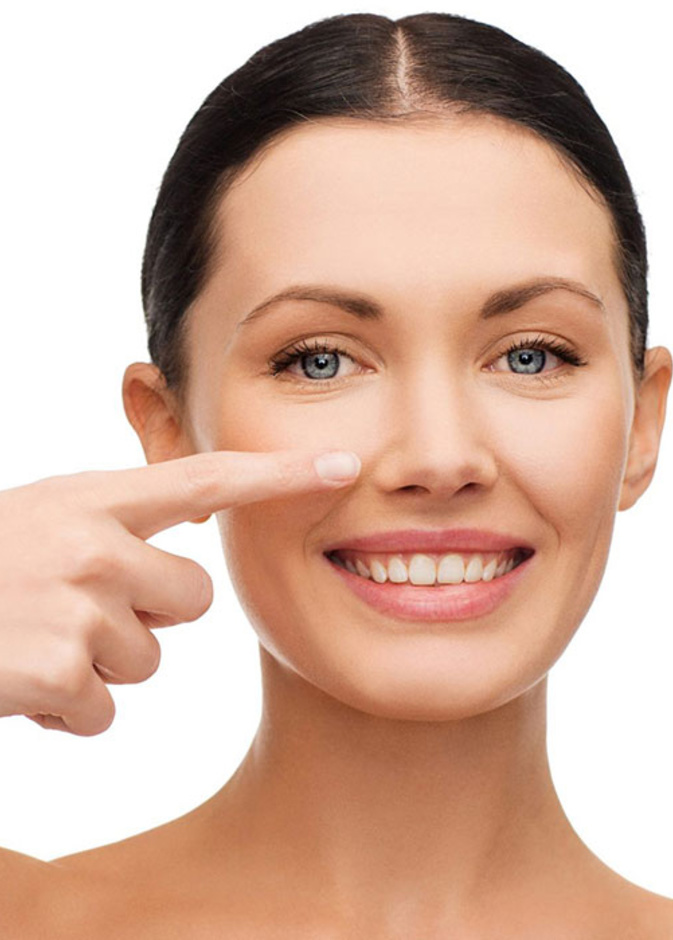 ما هي عملية تصغير فتحات الأنف بالخيوط