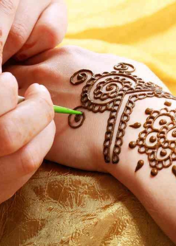  تخلصي من نقاش الحنة من خلال خطوات طبيعية