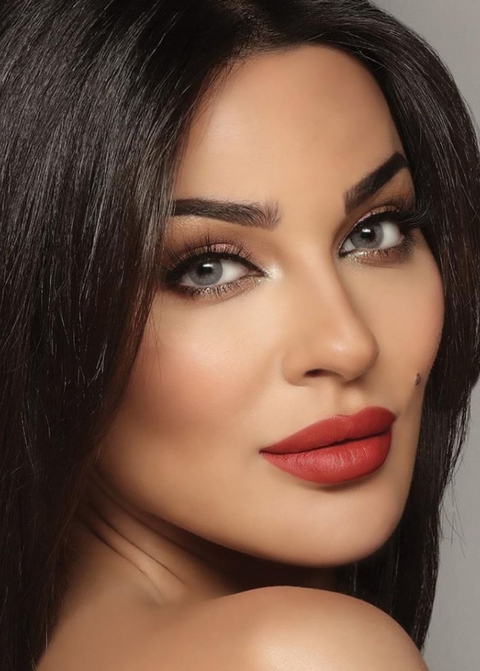 نادين نجيم بجلسة تصوير سابقة