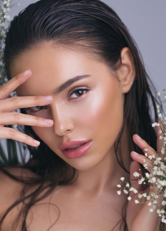 اتبعي طرق وضع الهايلايتر البودرة