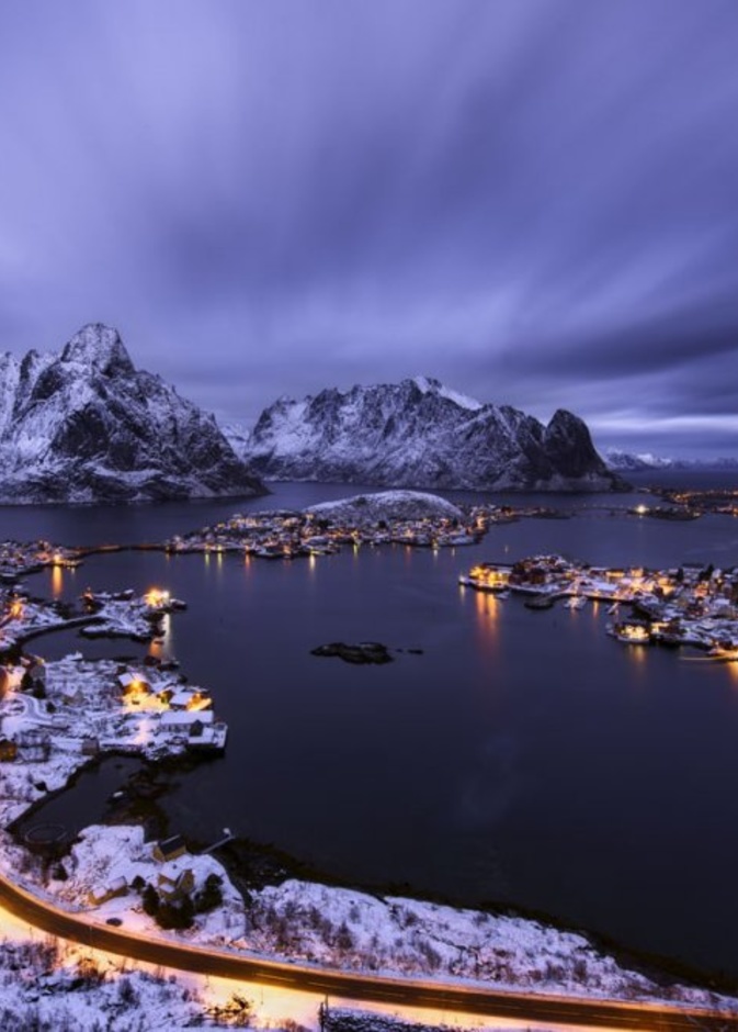 ارين قرية صيد جميلة أخرى توجد في أرخبيل جزر لوفوتن وتحديدا في الجزء الخارجي من الأرخبيل