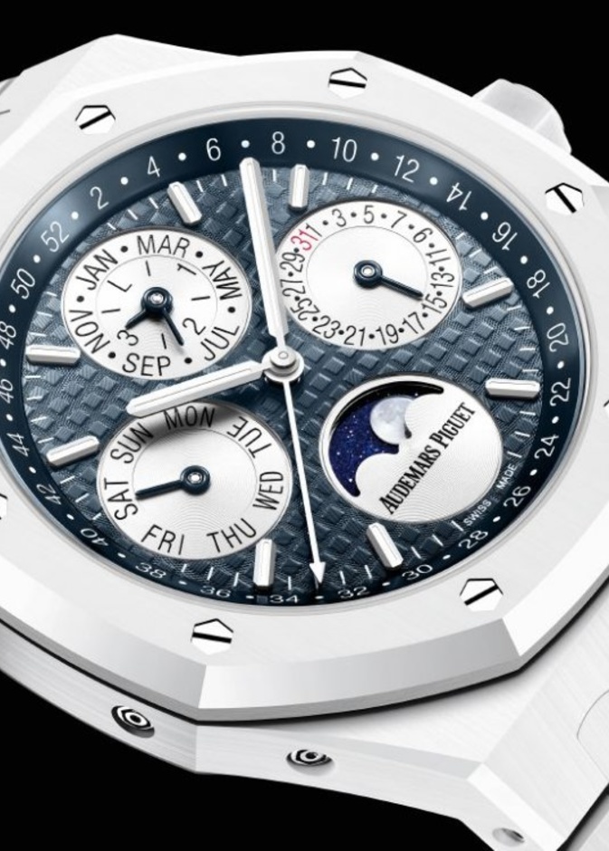 رويال أوك، تقويم دائم، من السيراميك الأبيض