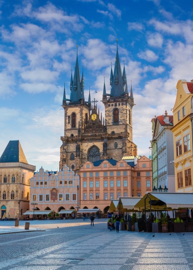 براغ عاصمة جمهورية التشيك واحدة من أكثر الوجهات السياحية شعبية في أوروبا