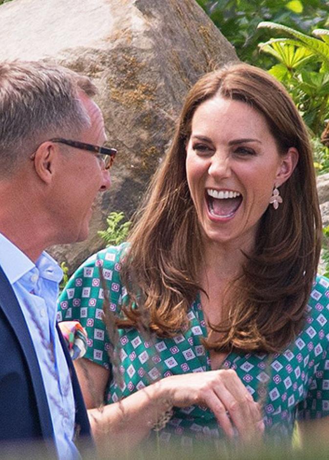 كيت ميدلتون تزور حديقتها في قصر هامبتون كورت