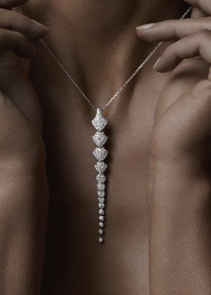 مجموعة PYTHON من توقيع دار AKILLIS