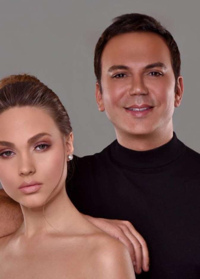 احمد قبيسي مع الموديل الروسية