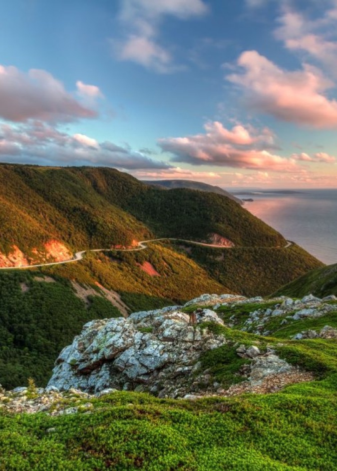 افضل 10 وجهات لشهر العسل في 2019 - ركوب الدراجات في نوفا سكوتيا كندا