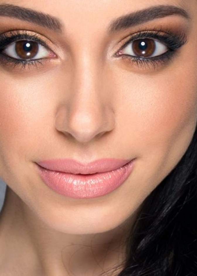 مكياج عيون برونزي