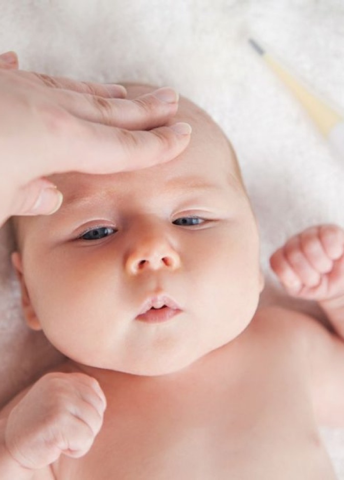 أسباب السعال المتكرر عند الأطفال الرضع وطرق علاجه