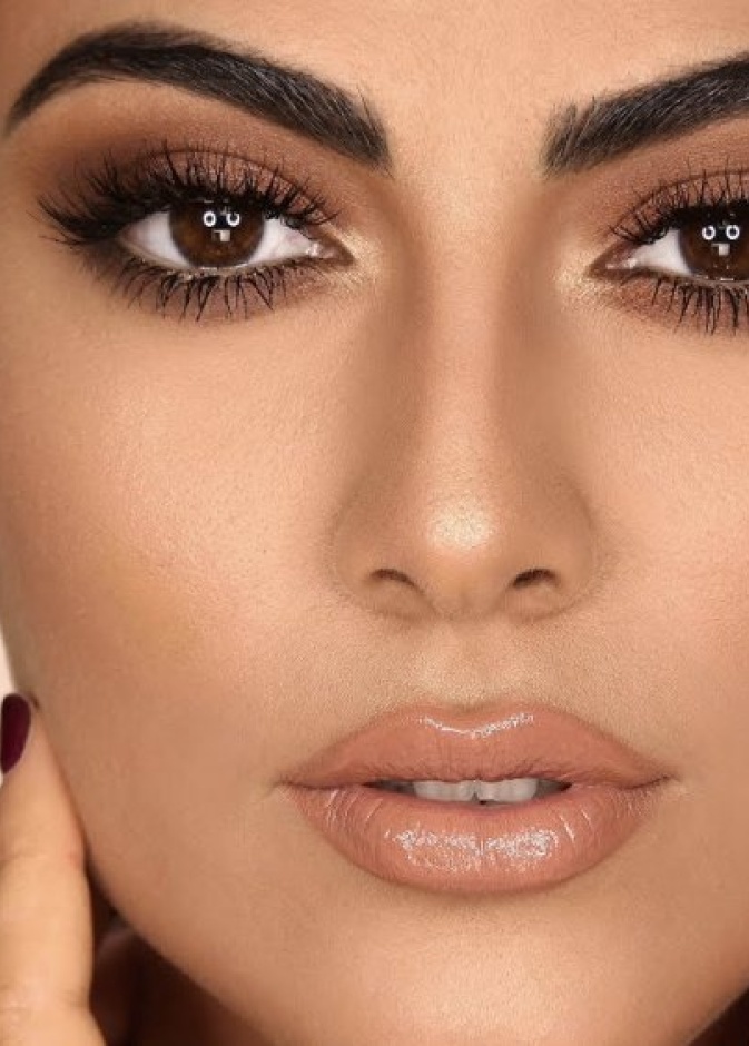 ابتعدي عن المنتجات ،انها تحتوي على مواد كيماوية لتسمير البشرة