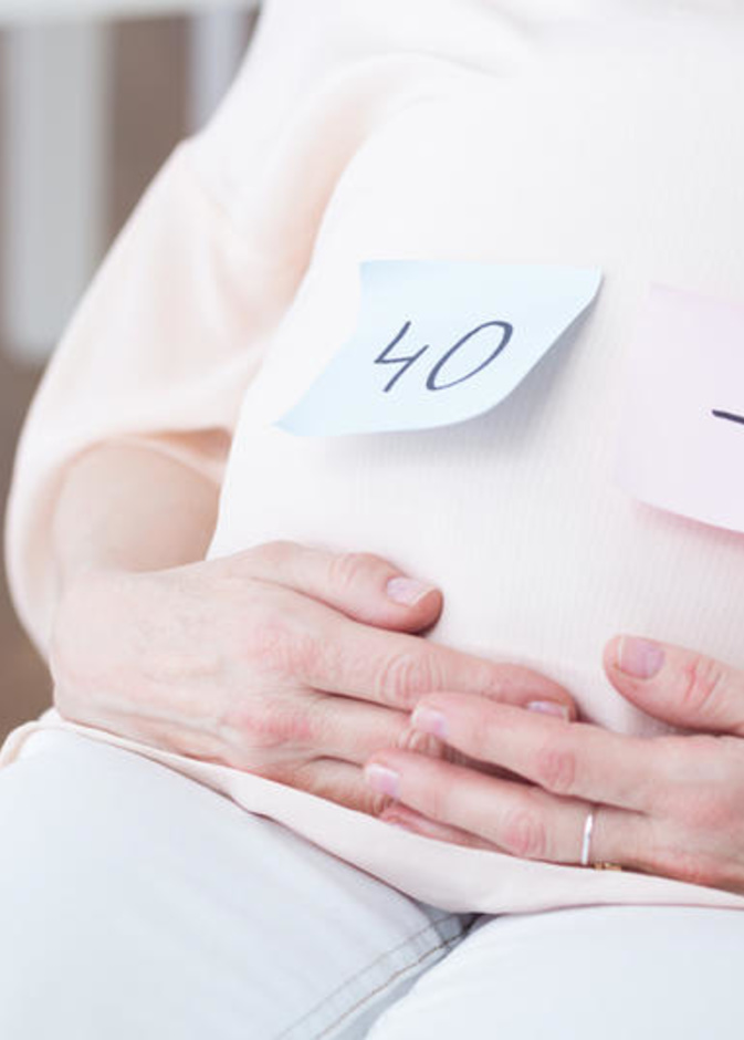 أهم المعلومات عن فرص الحمل بعد سن الأربعين
