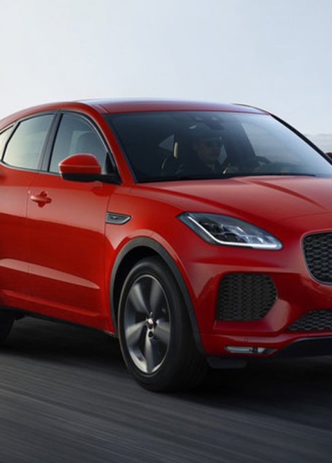 جاغوار تقدم مواصفات خاصة في نسخة "E-Pace Chequered Flag"