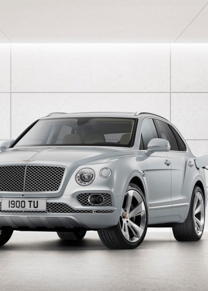 "Bentley" تقدم نسخة هجينة "Plug-in" من سيارتها الفارهة "Bentayga"