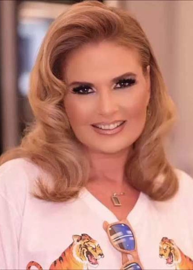 انها فنّانة حسّاسة وعاطفيّة، تَملُكْ الذكاء والمنطق كما التوازُن في الحِكم على الناس